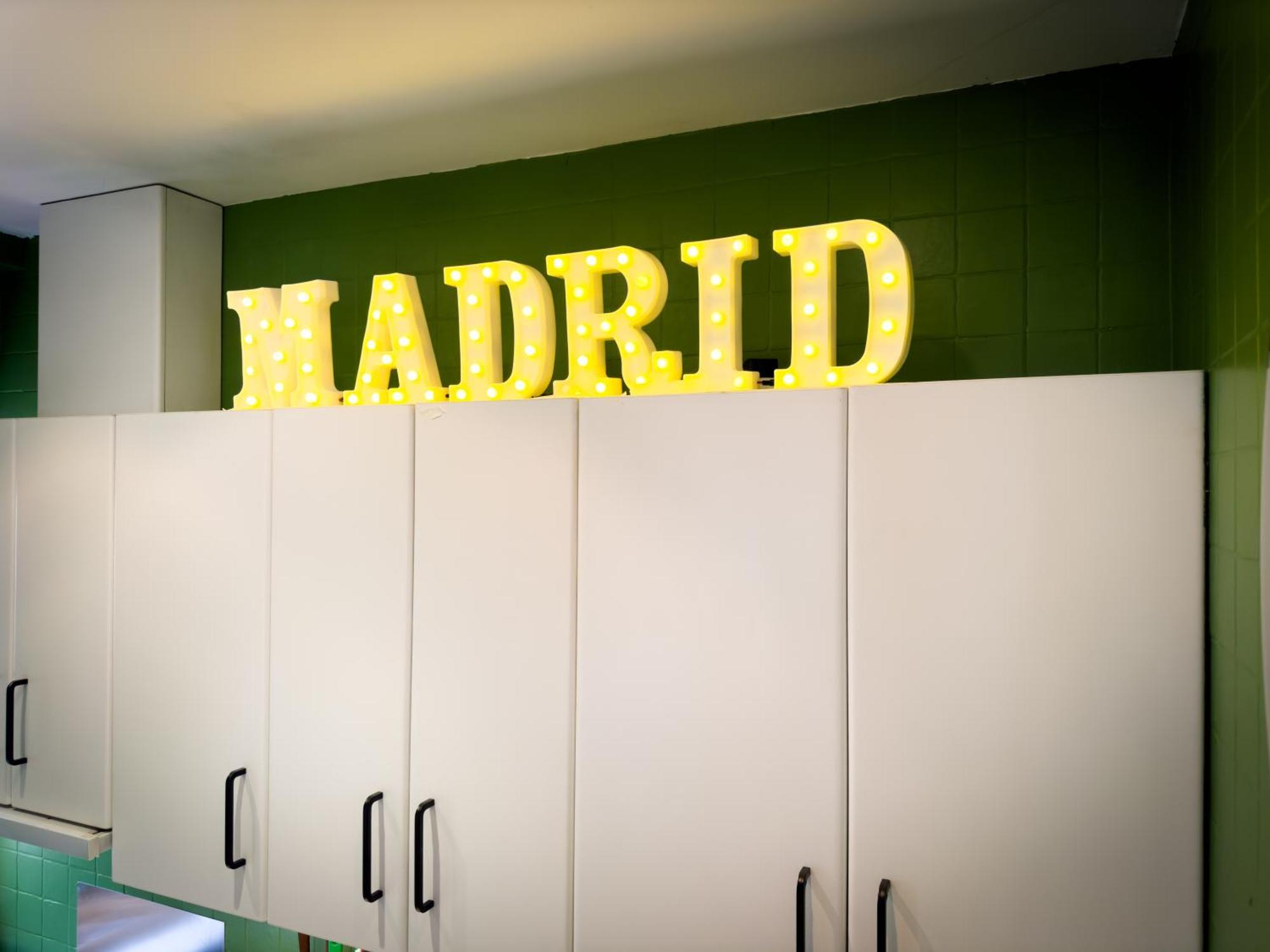 Disfruta Del Barrio De Las Letras Madrid Kültér fotó